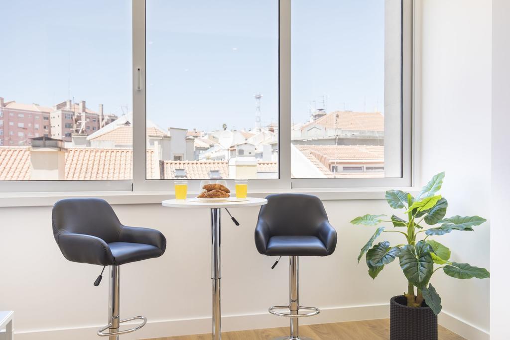 Lovelystay - Light & Comfy Flat